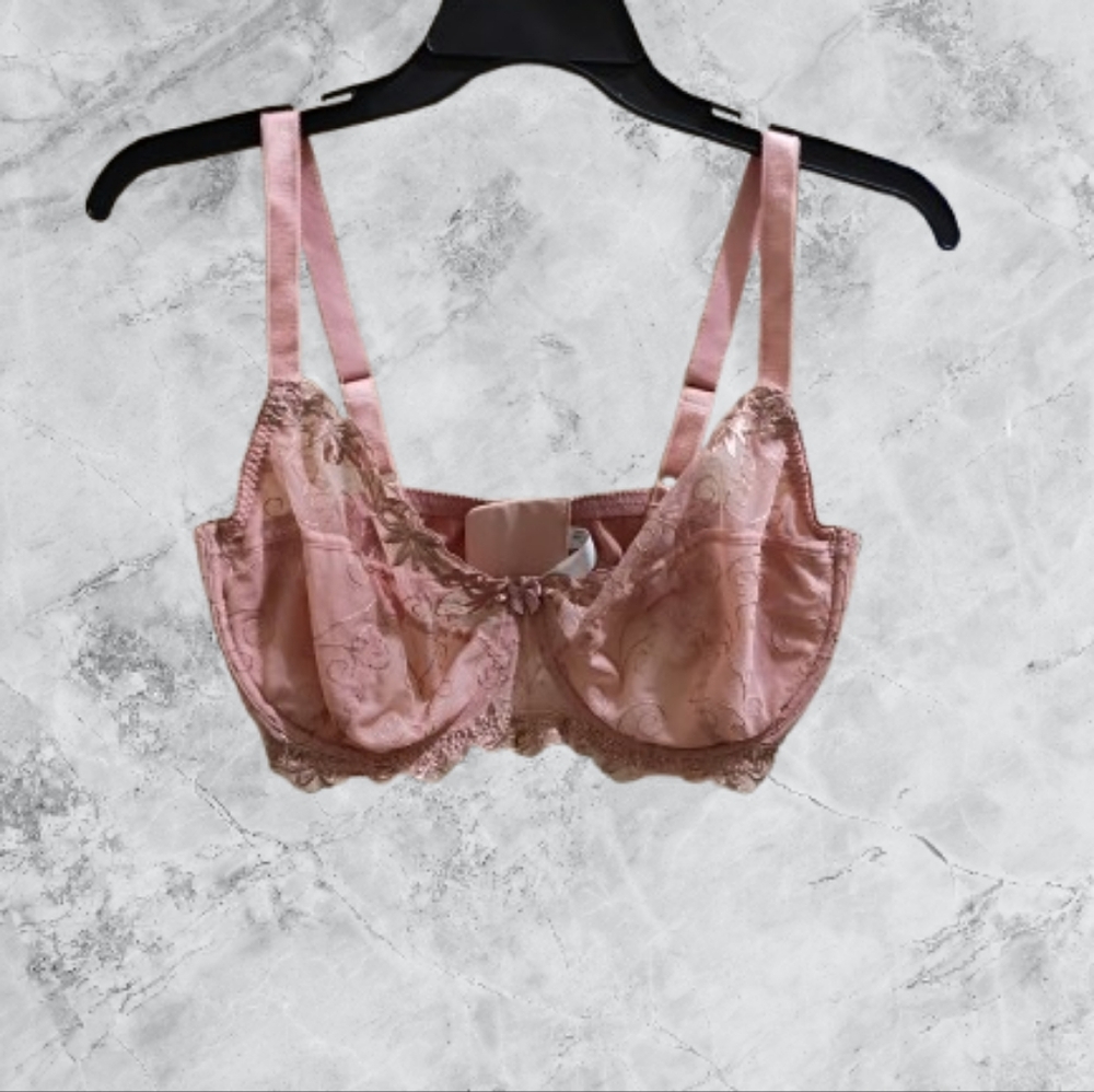 NWT Amazon Pink Lace Underwire Bra